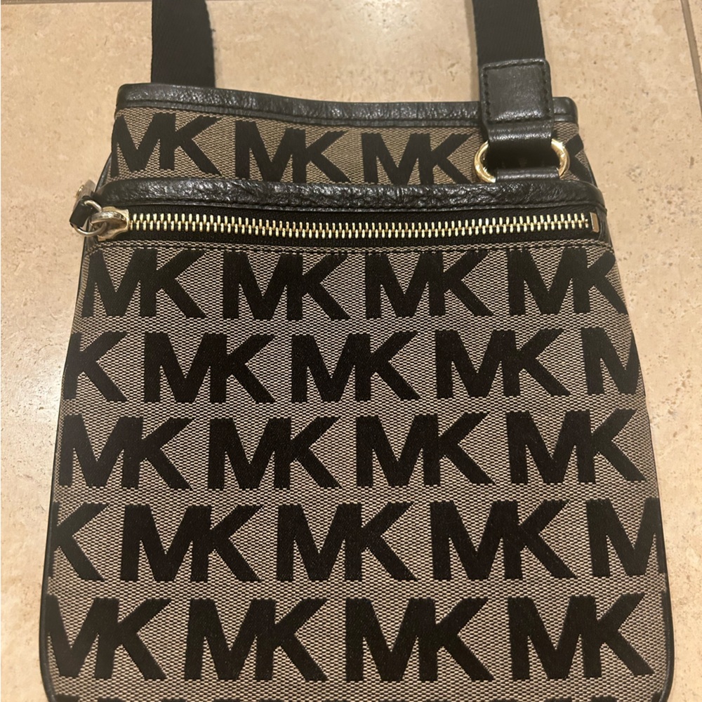 Michael Kors Crossbody Bag